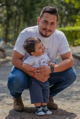 <em>Antonio G .</em>